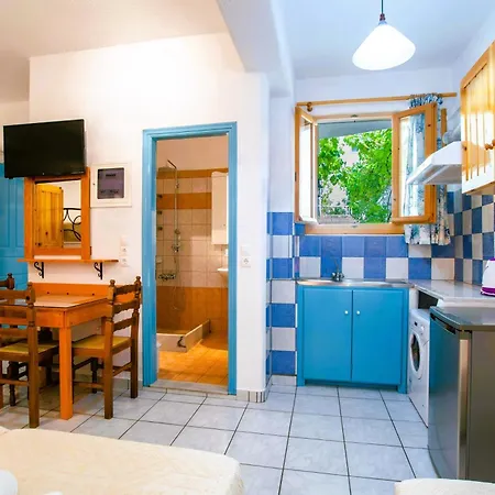 Kontaratos & Apartment Parikia (Paros)
