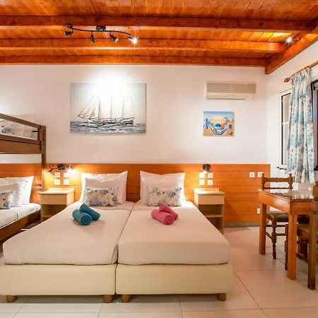 Kontaratos & Apartment Parikia (Paros)