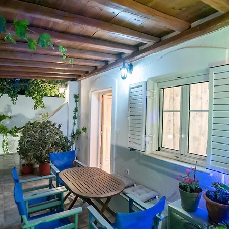 Kontaratos & Parikia (Paros)