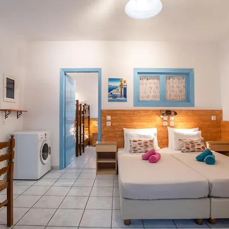 Kontaratos & Apartment Parikia (Paros)