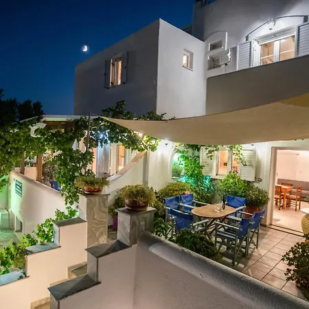 Kontaratos & * Parikia (Paros)