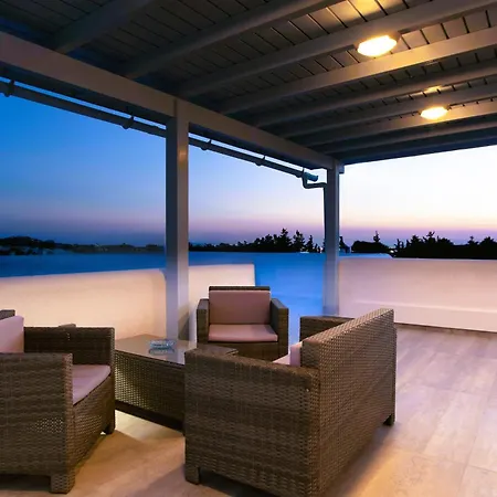 Kontaratos & Apartment Parikia (Paros)