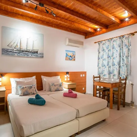 Apartman Kontaratos & *