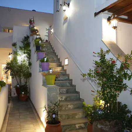 Apartman Kontaratos & Párosz