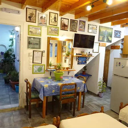 Kontaratos & * פארוס