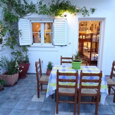 Kontaratos & * Párosz