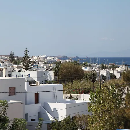 Kontaratos & Apartman Párosz