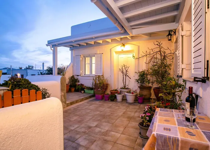 Kontaratos & Apartment Parikia (Paros)