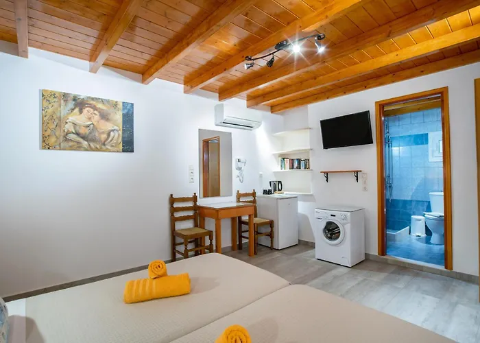 Kontaratos & Parikia (Paros)