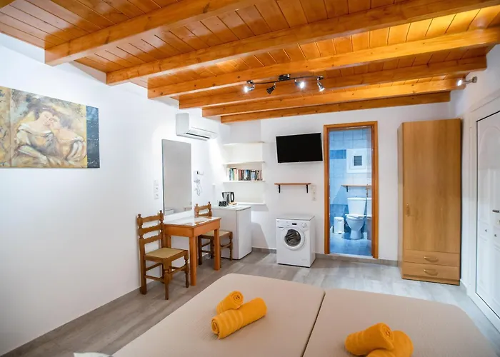 Kontaratos & Parikia (Paros)