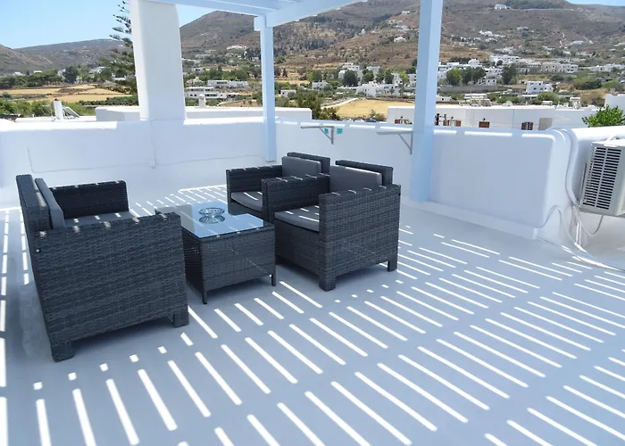 Daire Kontaratos & Páros